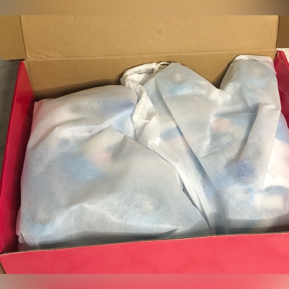 SULIFEEL Ice Snow 4 Size Adjustable Light up Roller Skates for Kids - Picture 6 of 7